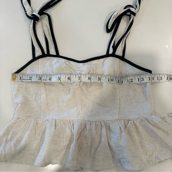 Illa Illa Linen Cream Sleeveless Ruffle Top and Shorts 2 Piece Set - Picture 13 of 16